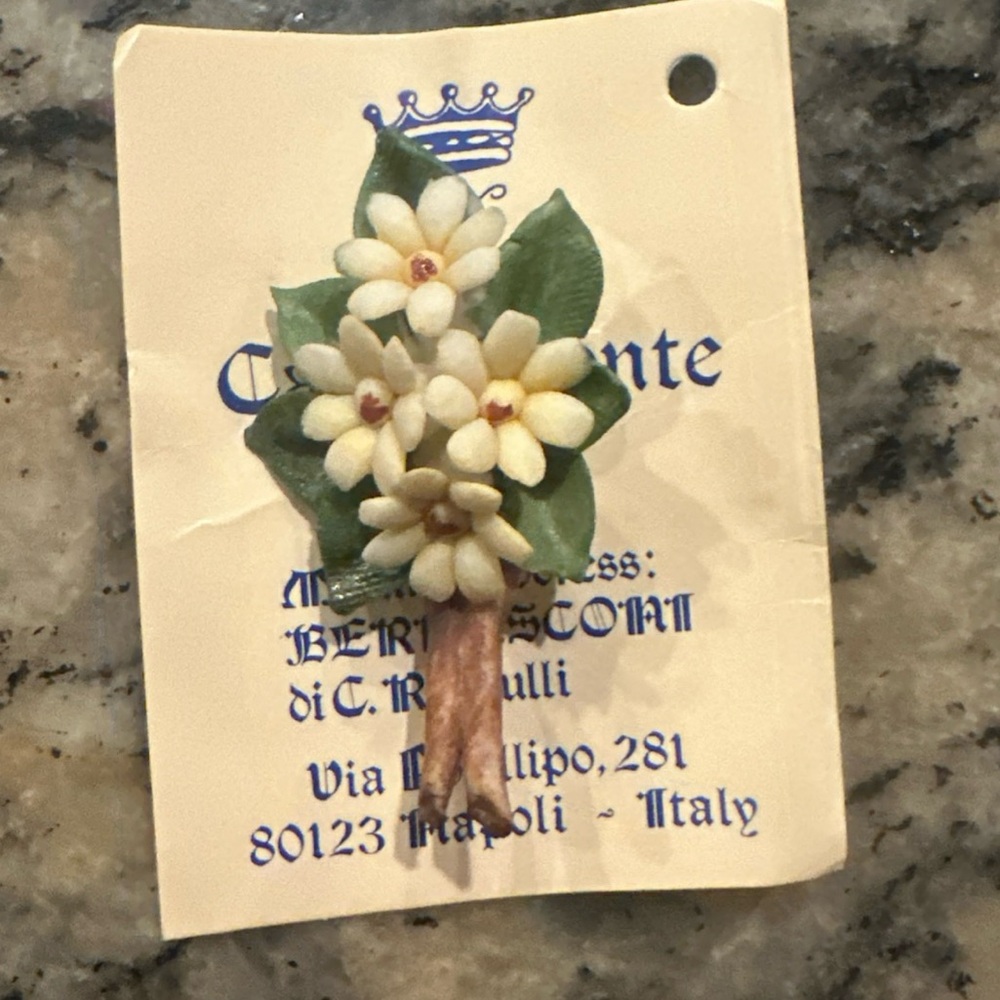 Capodimonte Fine Dainty Vintage Porcelain Pin Brooch